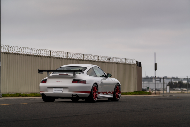 Illustration for article titled These Heroes Imported The Only Porsche 911 GT3 RS Never Sold In America